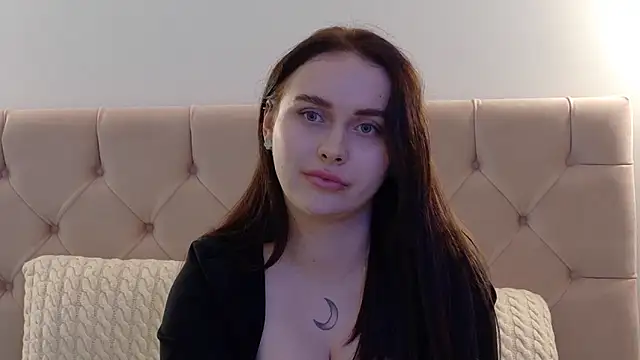 Lilliana Moon online show from January 24, 4:49 pm