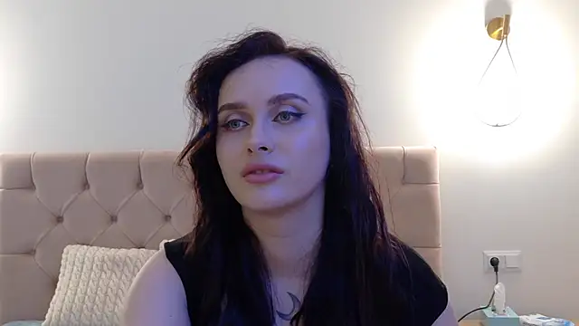 Lilliana Moon online show from February 1, 10:15 am