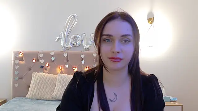 Lilliana Moon online show from February 7, 12:28 pm