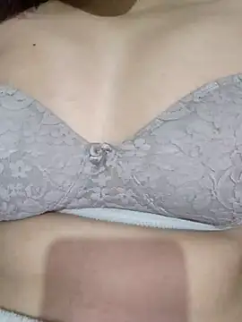 nikkibenza online show from January 25, 4:24 pm