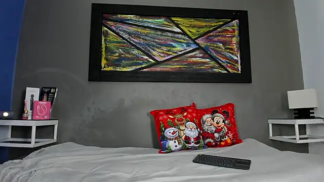 Charlotte curvy  online show from December 1, 8:14 pm