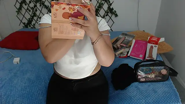 zahra Jalid online show from March 11, 8:09 pm