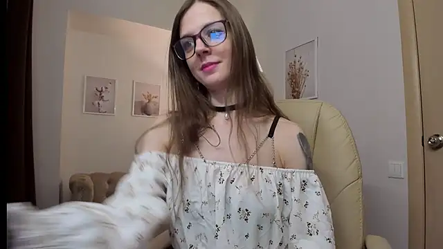 Snapshot of Iriss_Miller chatting on January 20, 3:15 am Iriss Miller online show from January 20, 3:15 am