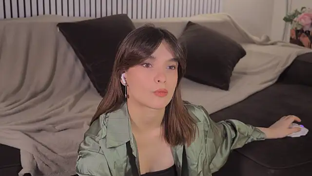 Bella Alita online show from April 11, 8:13 pm