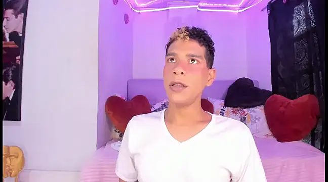 Ethan Boyy online show from February 11, 7:05 pm