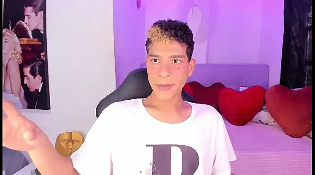 Ethan Boyy online show from February 18, 8:14 pm