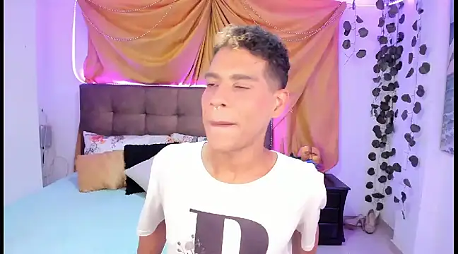 Ethan Boyy online show from March 3, 11:14 pm