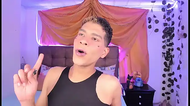 Ethan Boyy online show from March 6, 9:31 pm