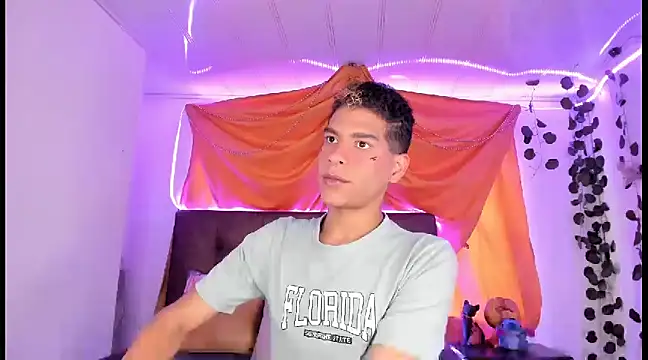 Ethan Boyy online show from March 12, 5:28 pm