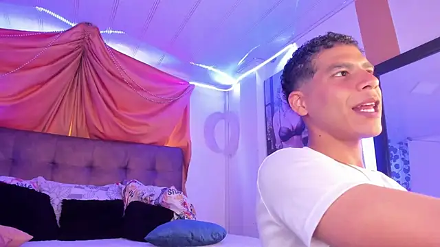 Ethan Boyy online show from September 14, 9:58 pm