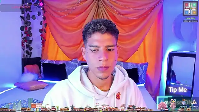 Ethan Boyy online show from October 21, 8:53 pm