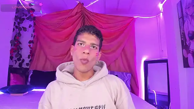 Ethan Boyy online show from November 13, 10:30 pm