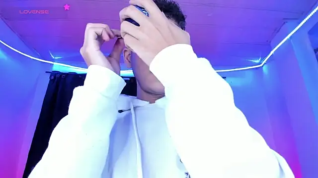 Ethan Boyy online show from April 10, 6:34 pm