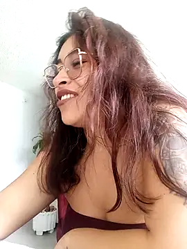 Snapshot of AnonymousGirl chatting on May 1, 3:16 pm AnonymousGirl online show from May 1, 3:16 pm