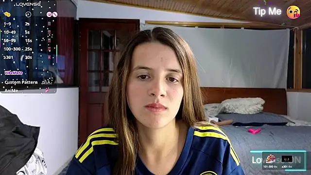 Snapshot of SexLaura_ chatting on January 30, 2:06 am SexLaura  online show from January 30, 2:06 am