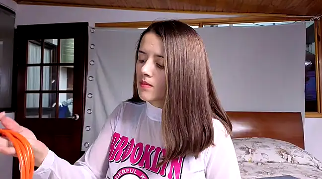 Snapshot of SexLaura_ chatting on February 12, 7:45 pm SexLaura  online show from February 12, 7:45 pm