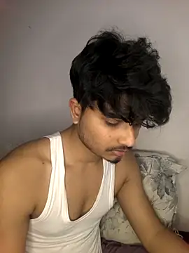 Snapshot of kaif_220 chatting on March 3, 8:37 pm kaif 220 online show from March 3, 8:37 pm