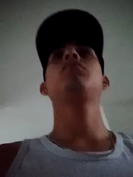 Latinos 2001 online show from January 25, 12:05 pm