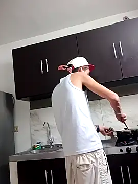 Latinos 2001 online show from January 25, 6:13 pm