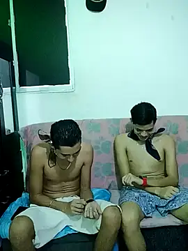 Latinos 2001 online show from January 25, 9:14 pm