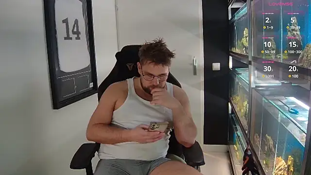 justinitt online show from February 22, 8:42 pm