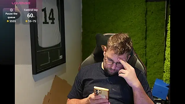 justinitt online show from December 2, 1:28 pm