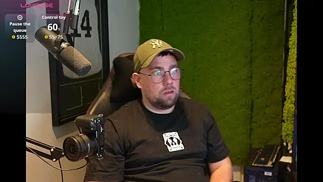 justinitt online show from December 4, 8:06 pm