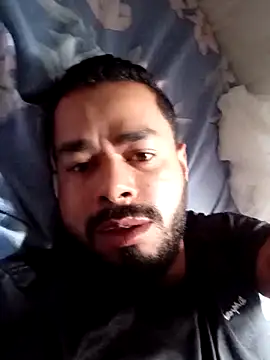 Snapshot of Moreno331391 chatting on October 17, 3:58 pm Moreno331391 online show from October 17, 3:58 pm