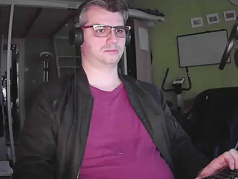 stary-w-kalesonach online show from September 10, 4:29 pm