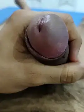 Snapshot of HGKNSS chatting on January 20, 1:07 am HGKNSS online show from January 20, 1:07 am