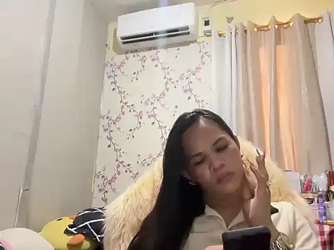 SophiaCourthaway online show from January 8, 11:40 pm