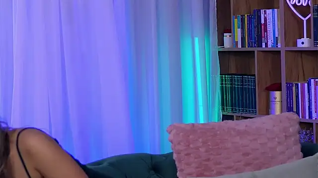 SarahPeach8 online show from October 27, 9:46 am