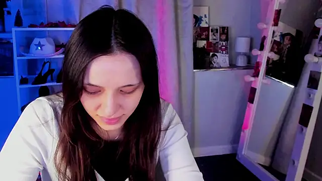 Sahara Shields online show from March 4, 9:59 am