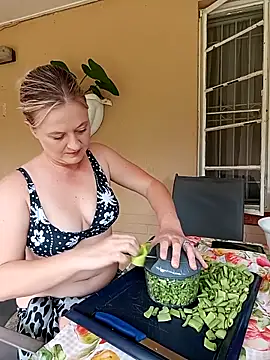 Vintasia online show from December 20, 10:22 am