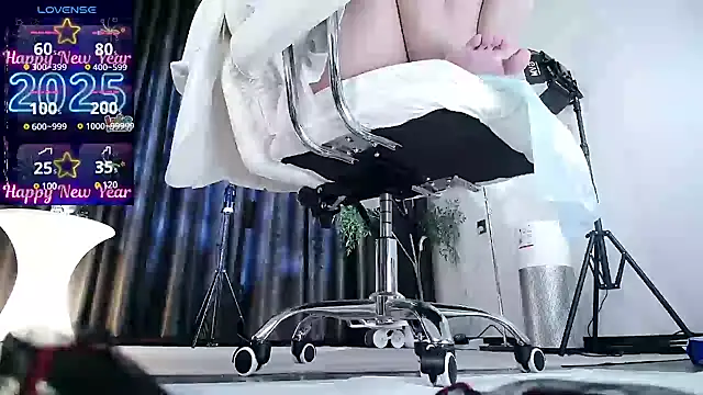 miaomiao-777 online show from February 22, 1:57 pm