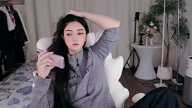 miaomiao-777 online show from September 25, 1:42 am