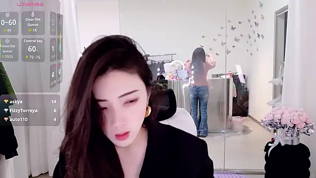 miaomiao-777 online show from May 6, 11:21 pm