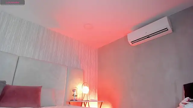 Snapshot of Stefanyduque1 chatting on January 17, 4:47 pm Stefanyduque1 online show from January 17, 4:47 pm