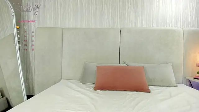 Snapshot of Stefanyduque1 chatting on January 29, 2:21 pm Stefanyduque1 online show from January 29, 2:21 pm