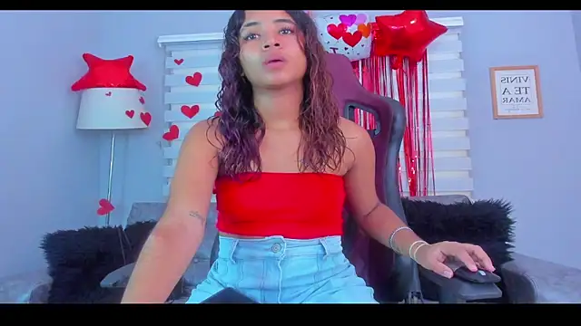 Snapshot of yian_meghan chatting on February 27, 4:10 pm yian meghan online show from February 27, 4:10 pm