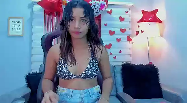 Snapshot of yian_meghan chatting on March 9, 4:44 pm yian meghan online show from March 9, 4:44 pm