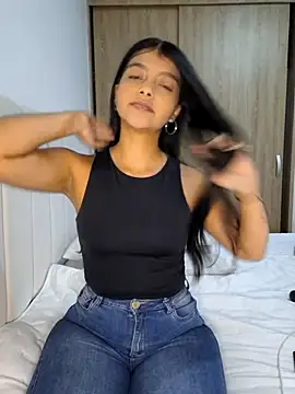 IslaBlaze online show from November 29, 1:19 am