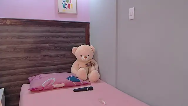 AdaaMillan online show from October 8, 11:30 am