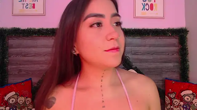 AdaaMillan online show from December 22, 8:06 pm