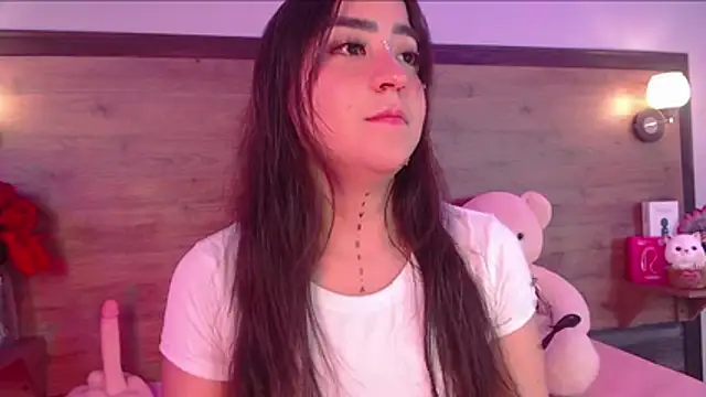 Snapshot of AdaaMillan chatting on February 21, 9:38 pm AdaaMillan online show from February 21, 9:38 pm