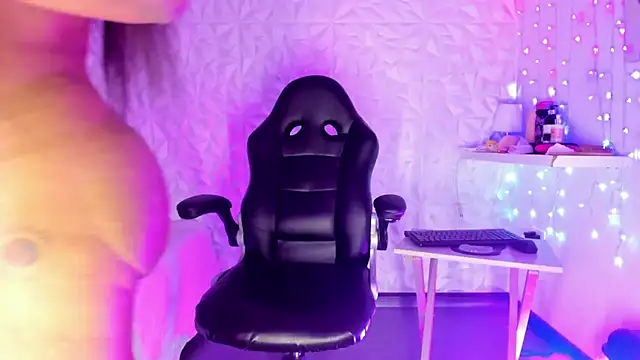 Snapshot of Karen_morena chatting on January 24, 1:03 pm Karen morena online show from January 24, 1:03 pm