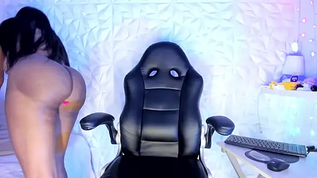 Snapshot of Karen_morena chatting on January 24, 4:06 pm Karen morena online show from January 24, 4:06 pm