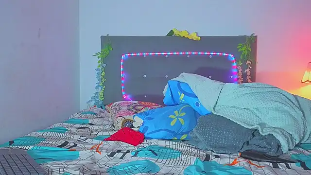 NoaBrowm online show from November 27, 10:45 pm