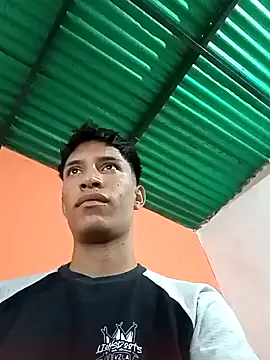 Snapshot of matteo_rivas chatting on January 15, 11:30 pm matteo rivas online show from January 15, 11:30 pm