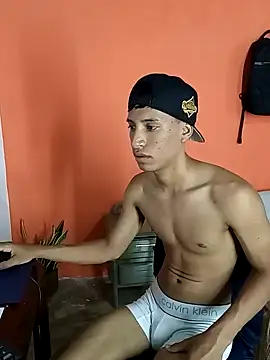 Snapshot of matteo_rivas chatting on January 27, 5:04 pm matteo rivas online show from January 27, 5:04 pm